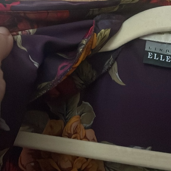 ELLEN Tracy  Vintage THE MOST Gorgeous very long all silk  blouse med LG new - Picture 8 of 9